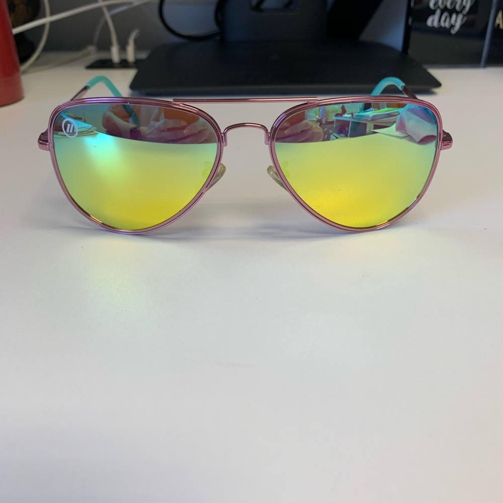 Seventh Heaven aviator sunglasses from blenders